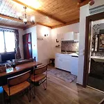 Rustic House Apartamento Émbonas