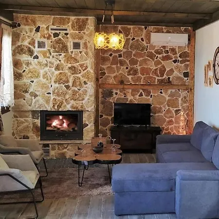 Rustic House * Embonas